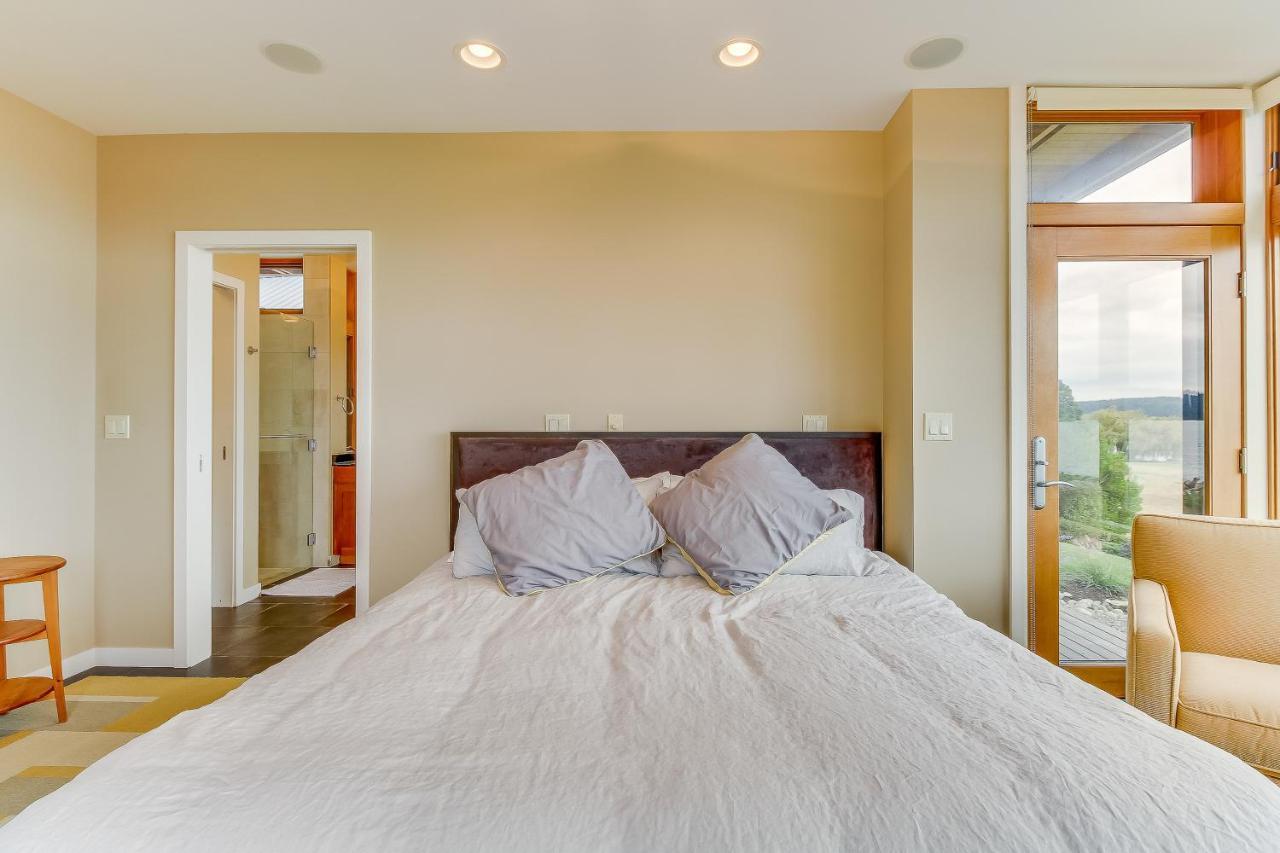 Fidalgo Island Waterfront Stunner Villa Anacortes Exterior photo